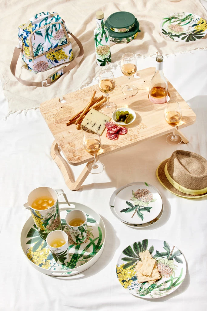 Maxwell and Williams The Blck Pen Golden Summer Bamboo Jug 1.6L 4 Maxwell and Williams The Blck Pen Golden Summer Bamboo Jug 1.6L - Image 2